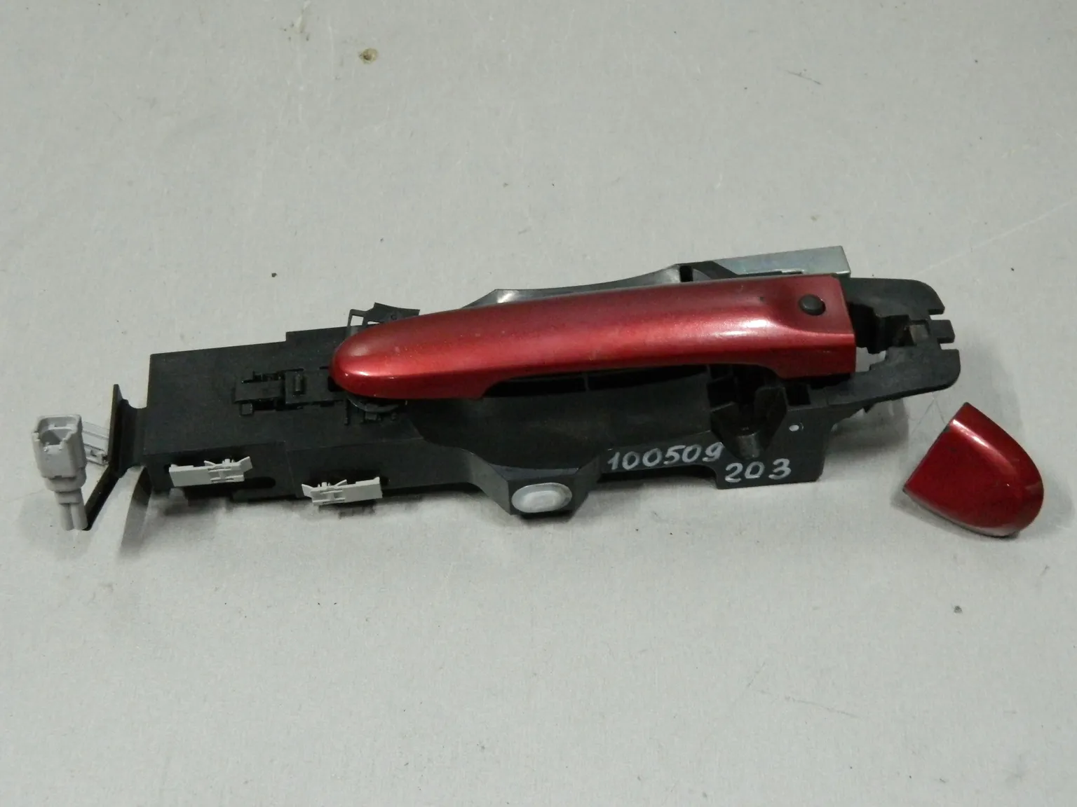 Ручка двери NISSAN JUKE YF15 Перед Лев (Контрактный) 100509203