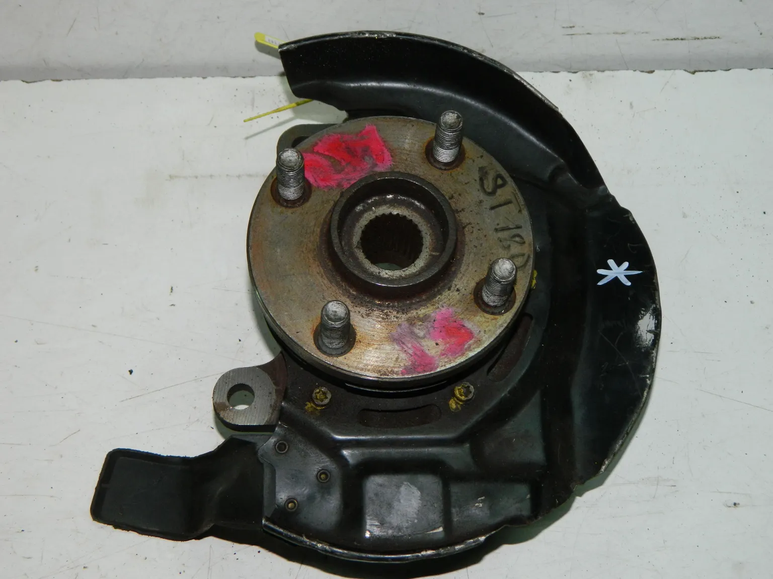 Ступица TOYOTA CARINA ED ST180 Перед Лев (Контрактный) 40940703