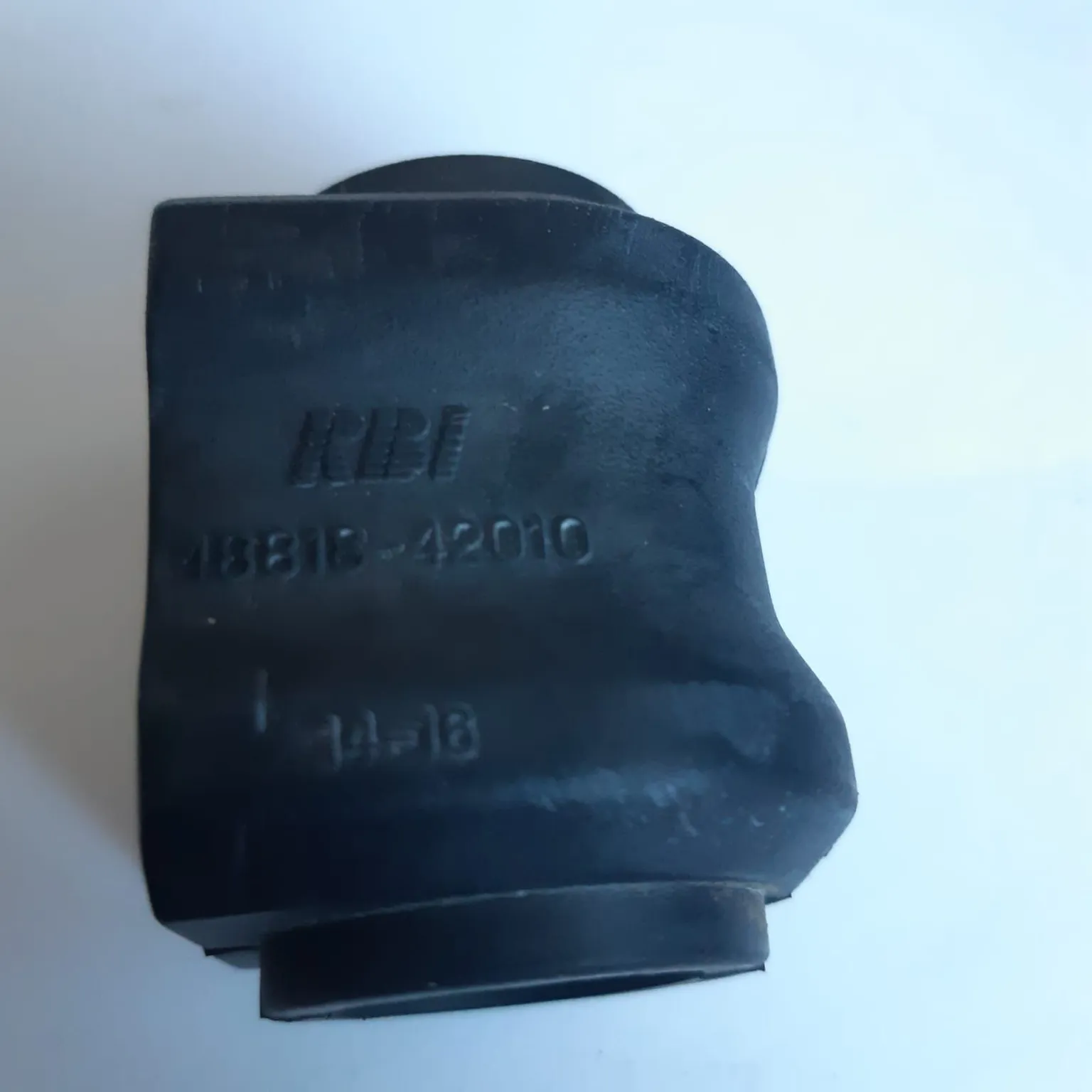 Втулка RBI T21RV02E TOYOTA RAV4 4881842010