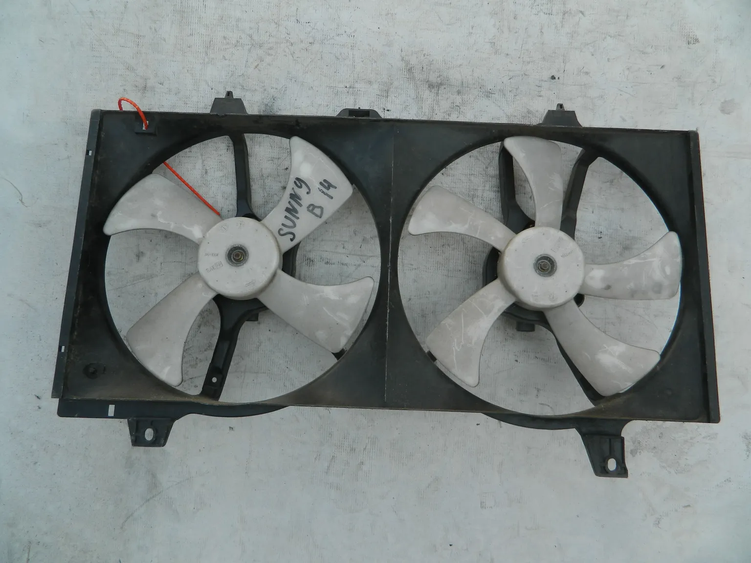 Диффузор радиатора NISSAN SUNNY FB14 (Контрактный) 72355959