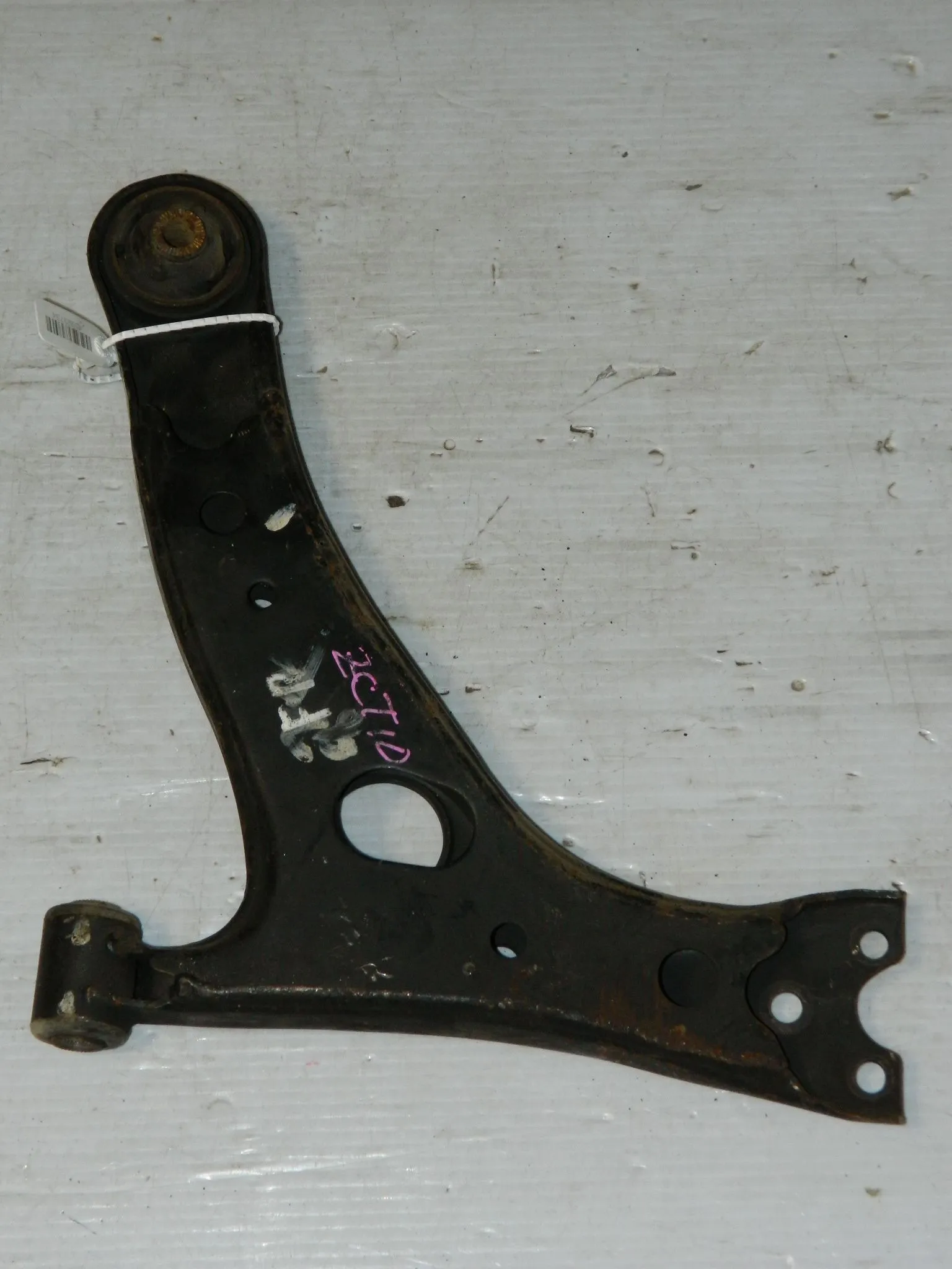 Рычаг подвески TOYOTA OPA ZCT10 Перед Прав (Контрактный) 45993734