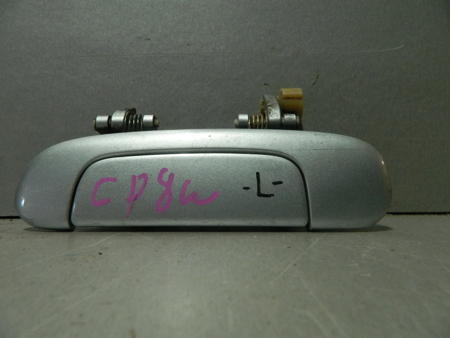 Ручка двери наружная MAZDA PREMACY CP8W Зад Лев (Контрактный) 81539963