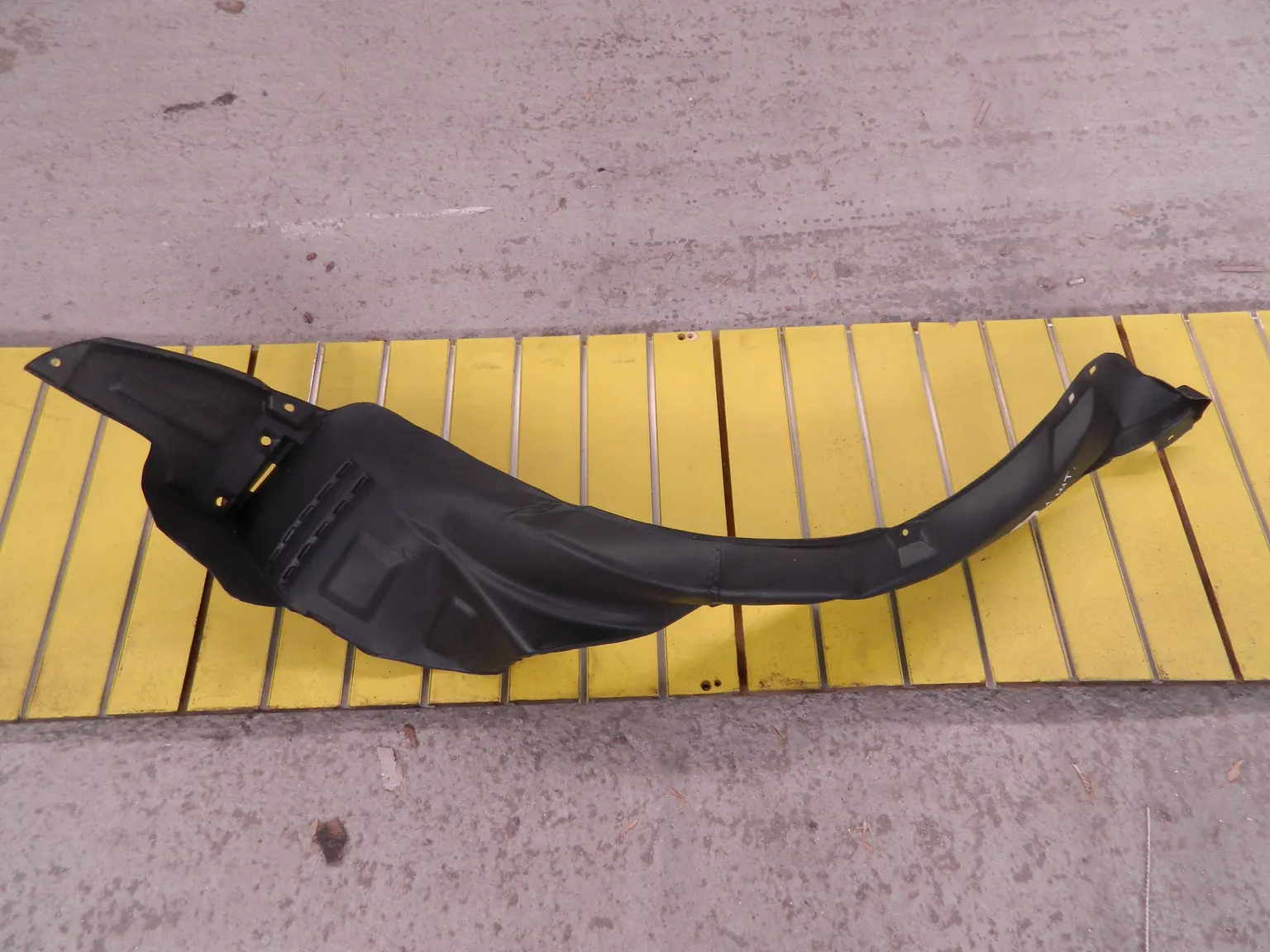 Подкрылок SAT STHN04016L1 HYUNDAI ACCENT LC RH 2000 - 2002