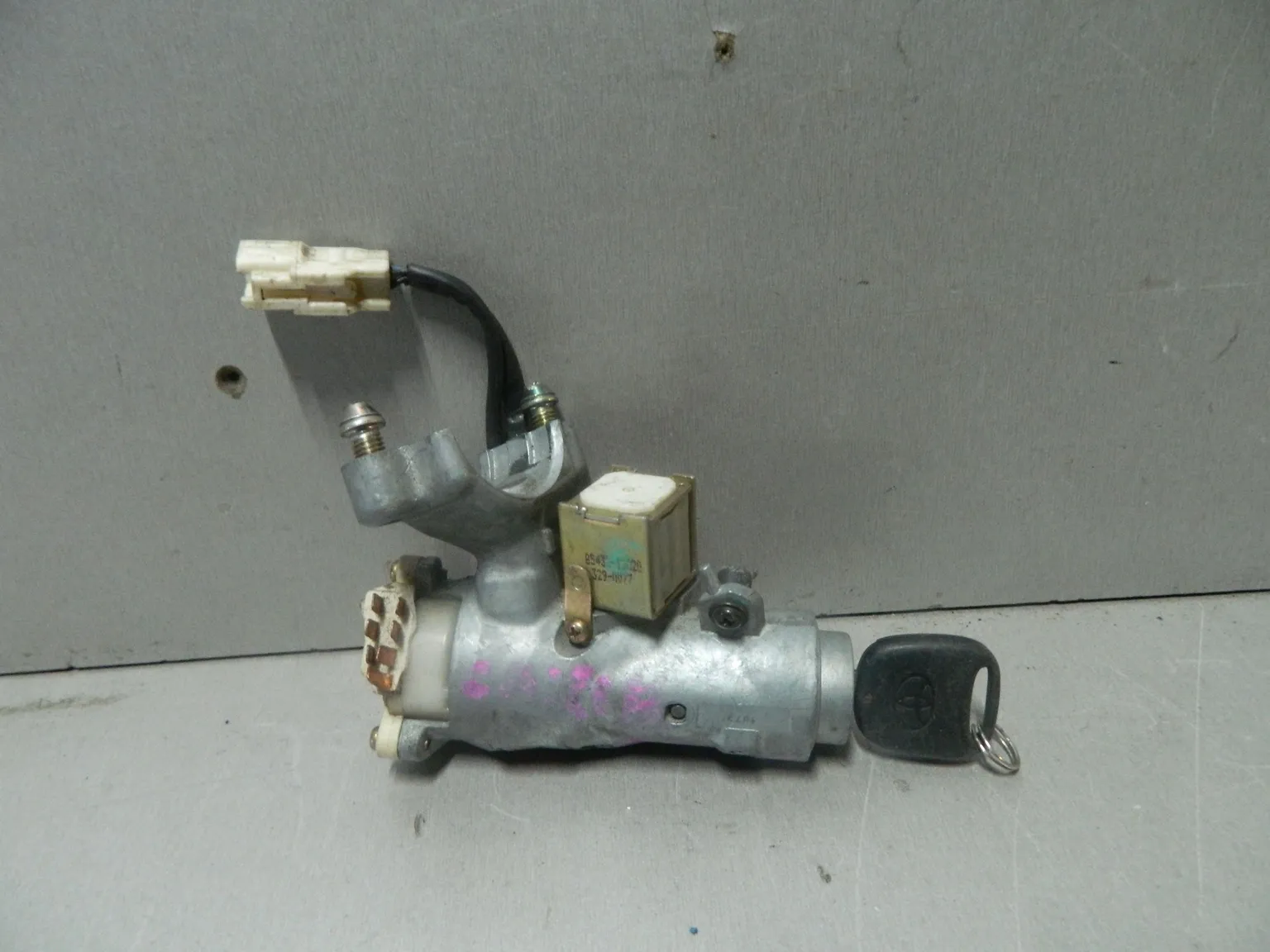 Замок зажигания TOYOTA CALDINA ST215 (Контрактный) 81532032