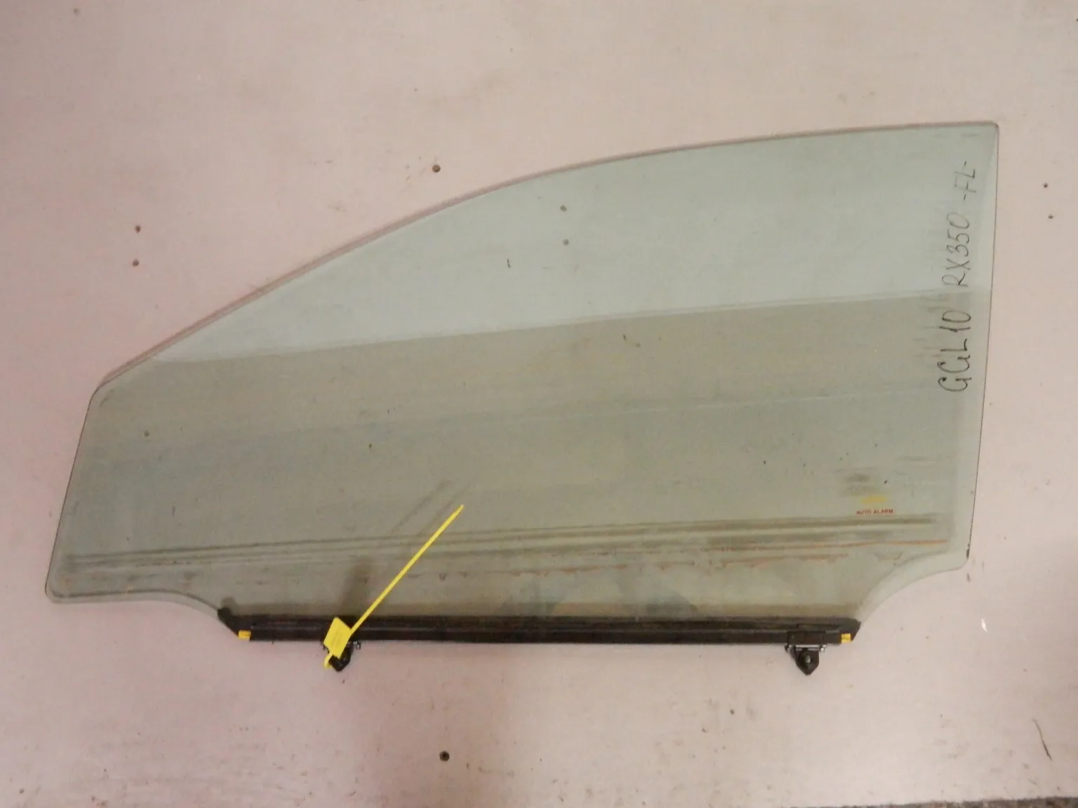 Стекло двери LEXUS RX350 GGL10 Перед Лев (Контрактный) 94603775