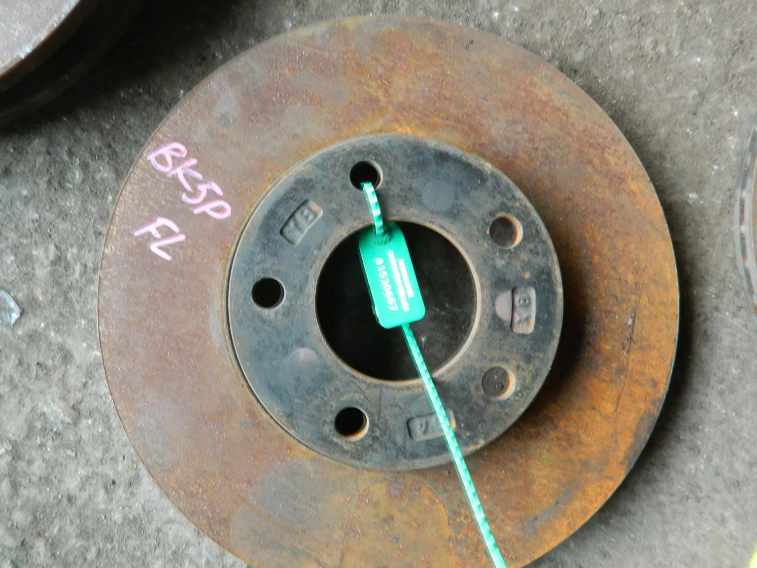 Диск тормозной MAZDA MAZDA 3 BK Перед (Контрактный) 81530657