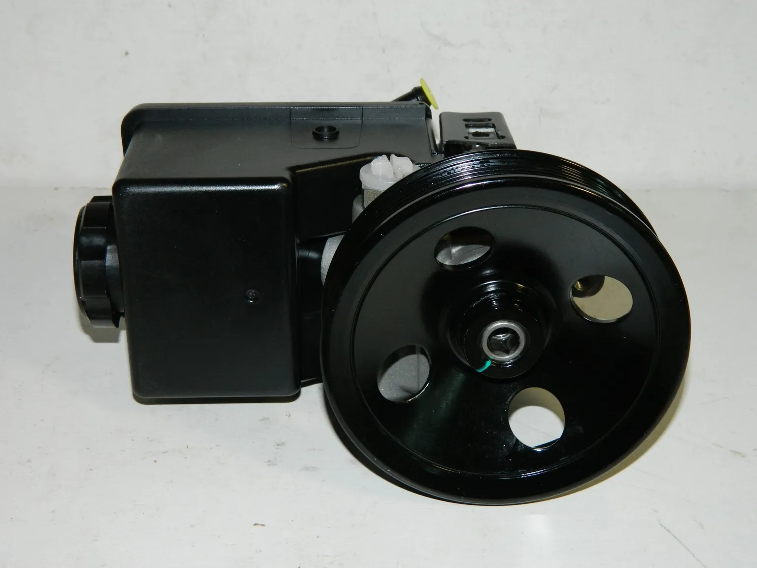 Насос ГУР DAGGER DPV004 SSANGYONG KYRON / ACTYON 2005-