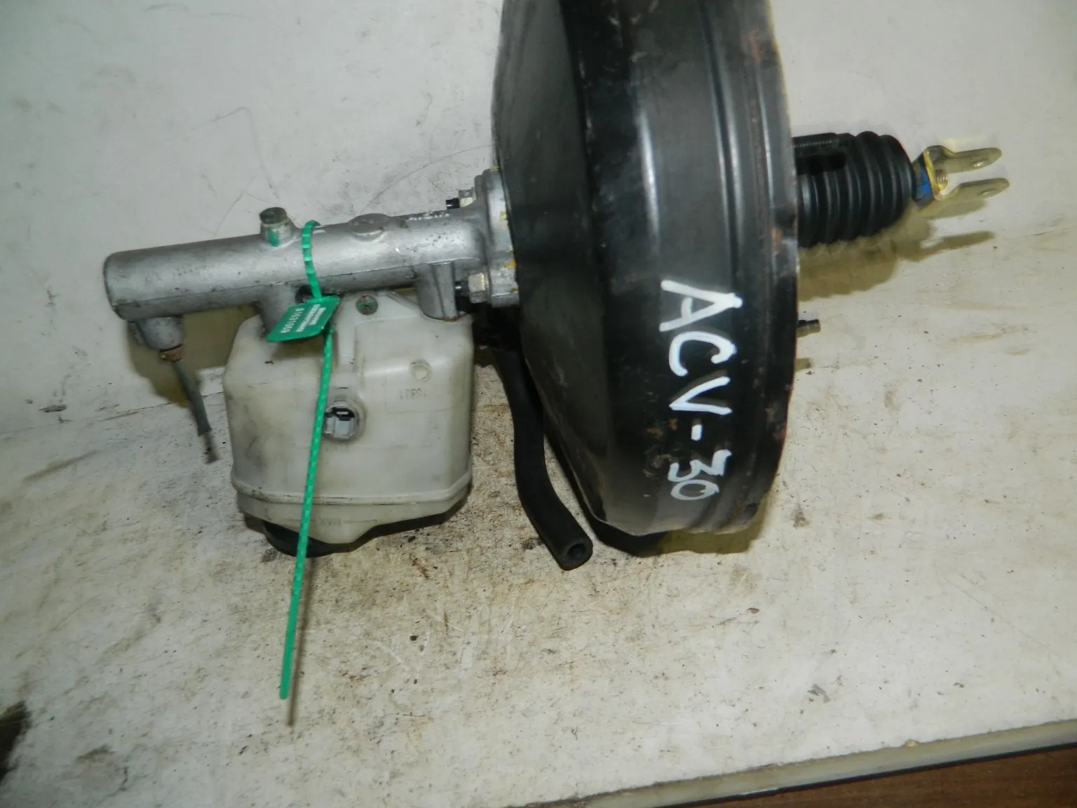 Вакуумный усилитель TOYOTA CAMRY ACV30 (Контрактный) 81531059