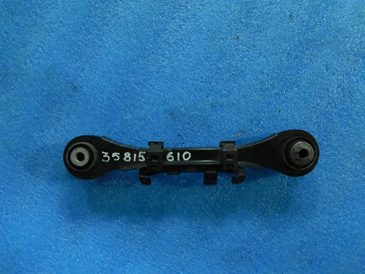 Рычаг подвески BMW 1-SERIES F20 Зад (Контрактный) 35815610