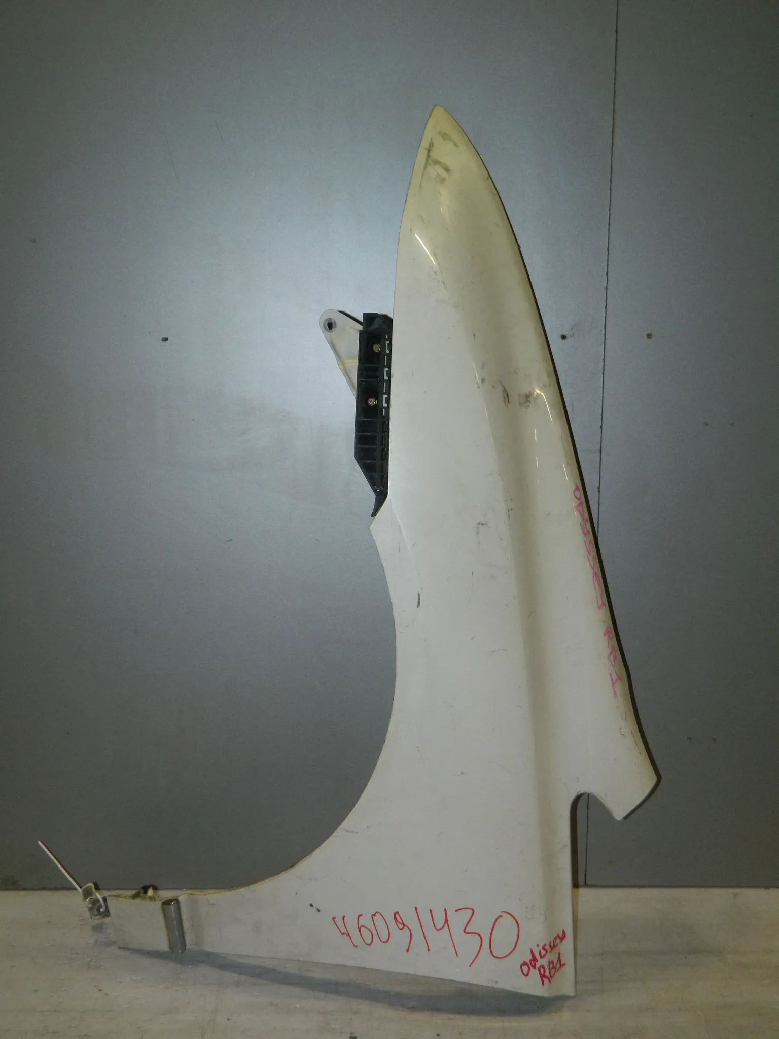 Крыло HONDA ODYSSEY RB1 Перед Лев (Контрактный) 46091430