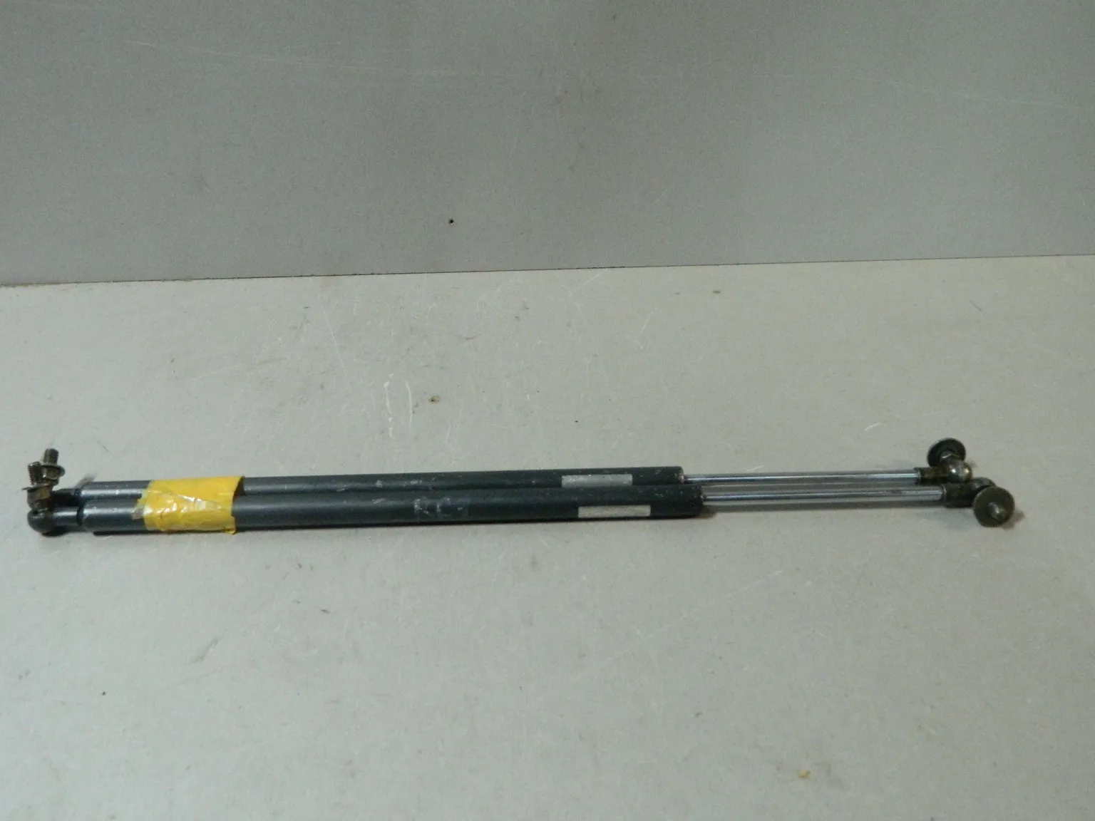 Амортизатор багажника HONDA CR-V RD1 (Контрактный) 81528987