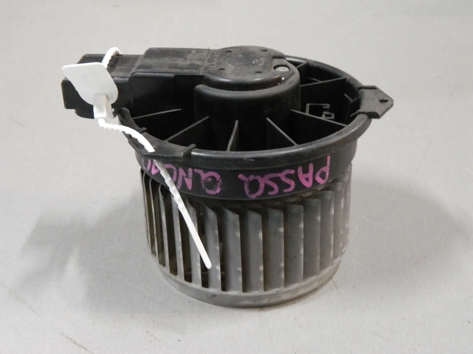 Мотор печки TOYOTA PASSO QNC10 (Контрактный) 68000497