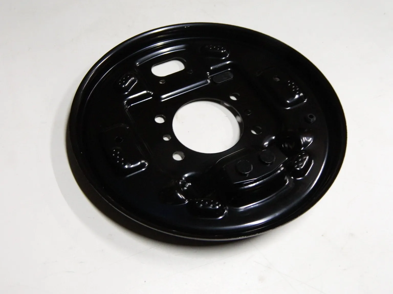 Кожух тормозного диска GENERAL PARTS 583650U000 HYUNDAI SOLARIS / KIA RIO RR