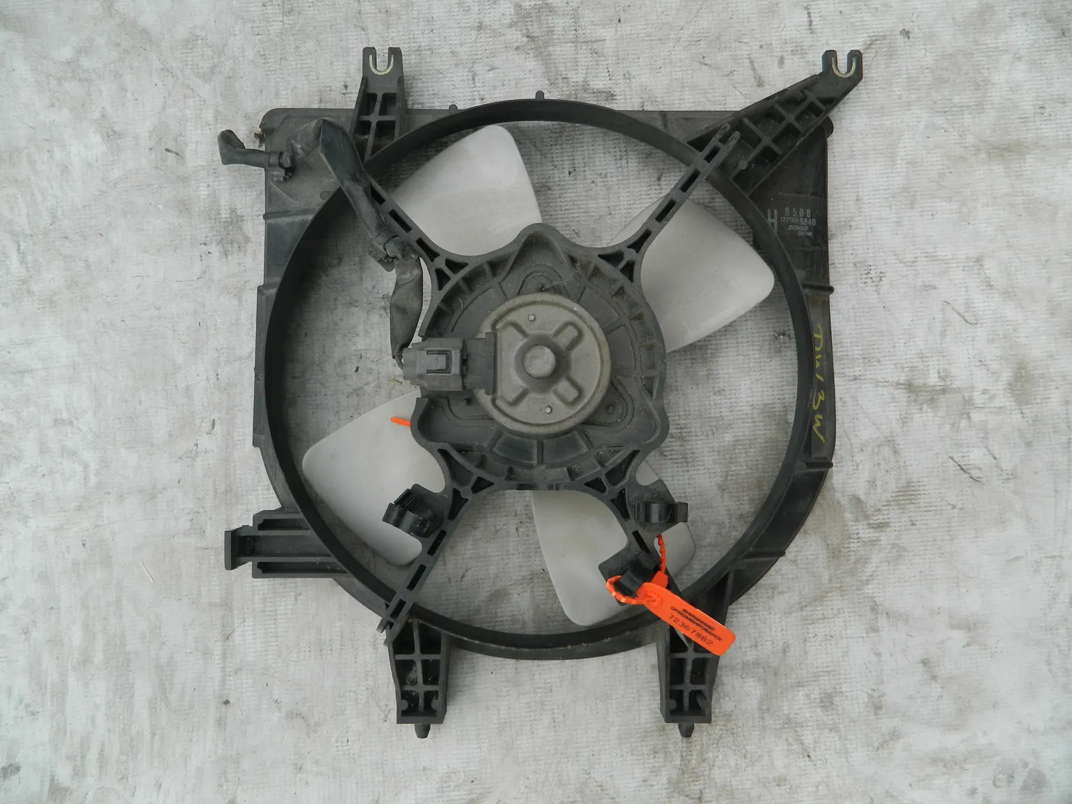 Диффузор радиатора MAZDA DEMIO DW3W (Контрактный) 72367862