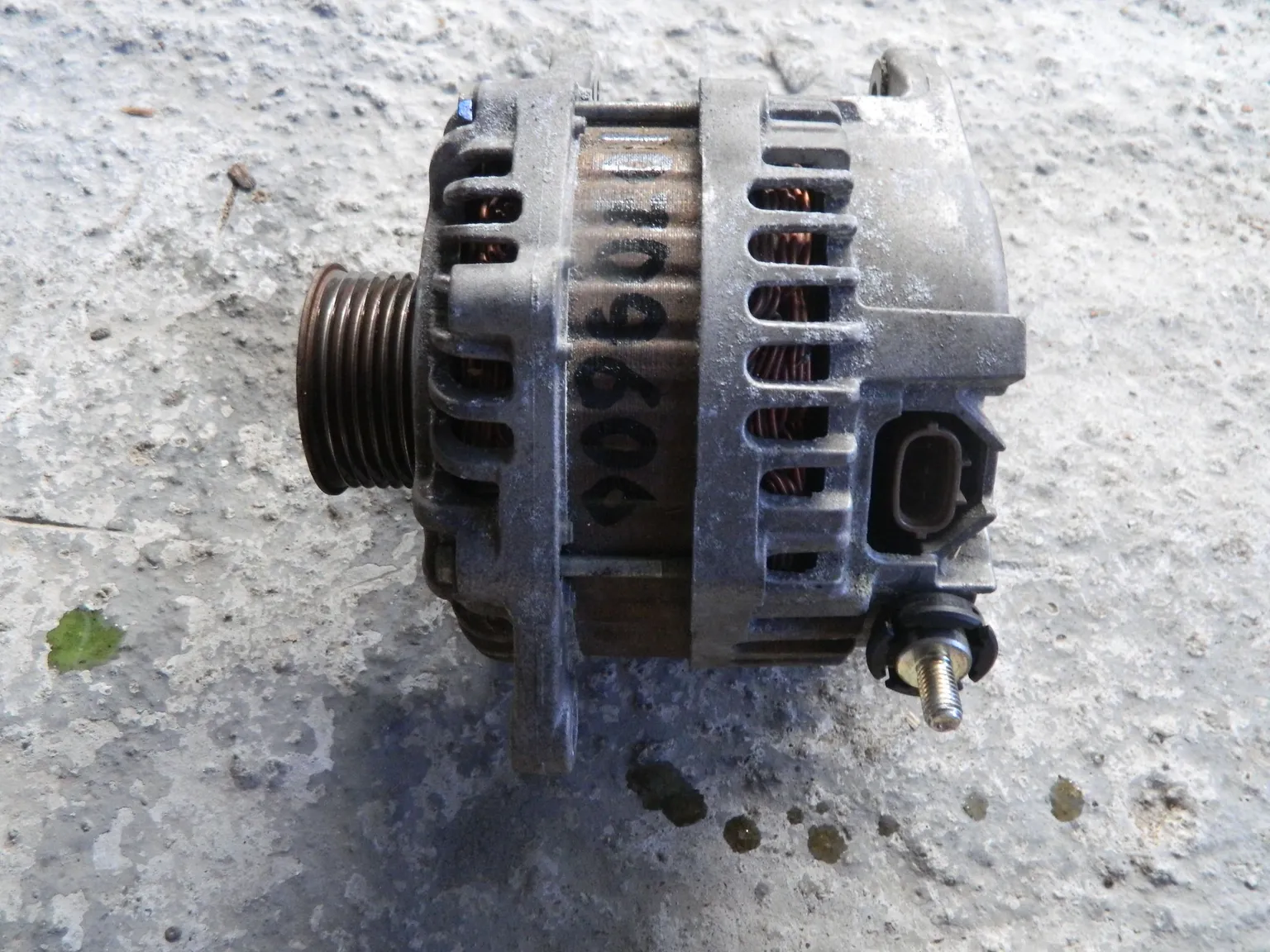 Генератор NISSAN TEANA J32 VQ25DE (Контрактный) 10709606