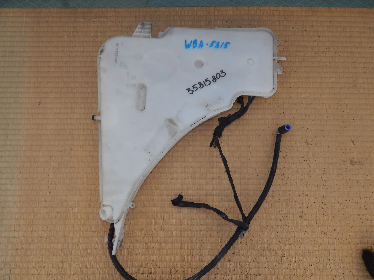 Бачок омывателя BMW 1-SERIES F20 (Контрактный) 35815803