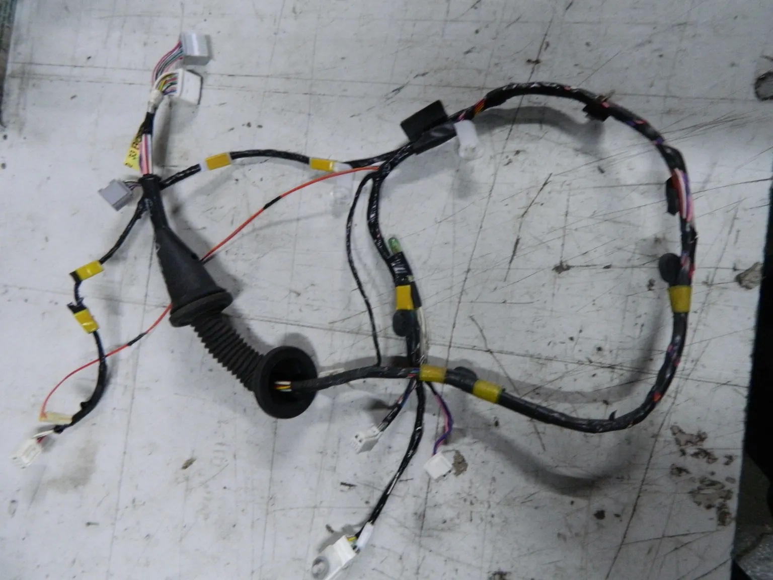 Проводка двери TOYOTA CAMRY ACV40 Перед Лев (Контрактный) 2892500079