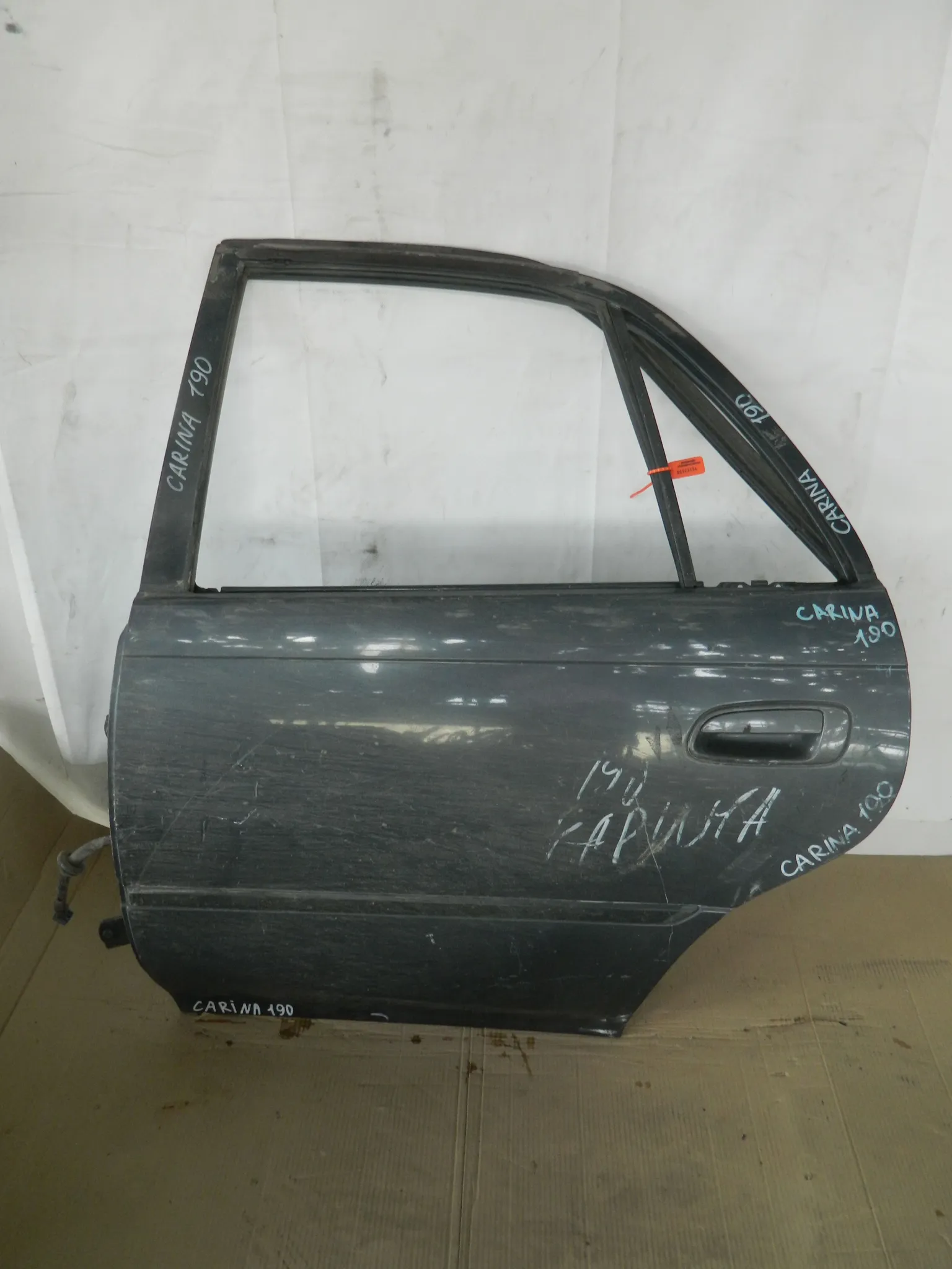 Дверь TOYOTA CARINA AT190 Зад Лев (Контрактный) 65243134