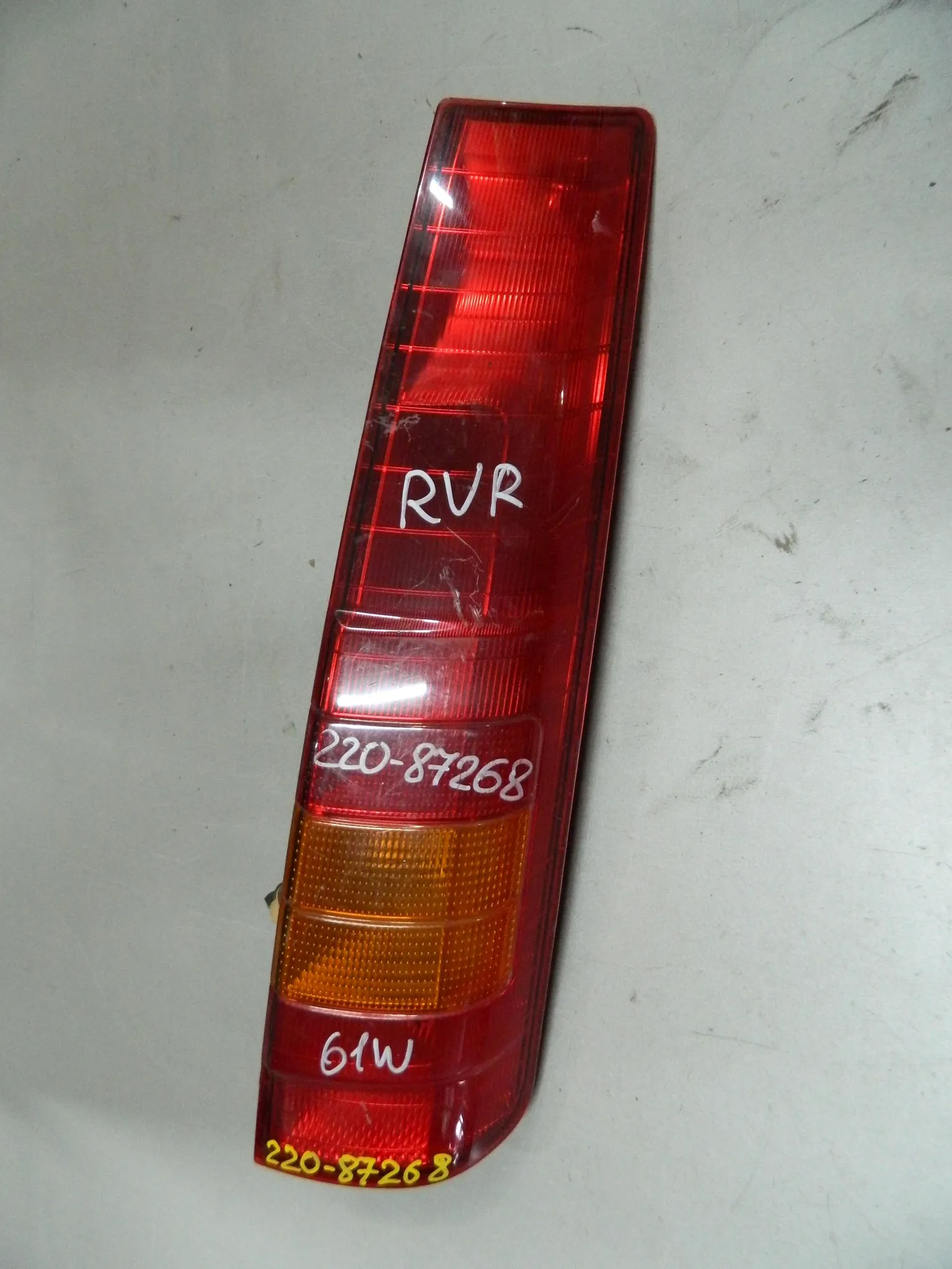 Фонарь MITSUBISHI RVR N61W Зад Прав (Контрактный) 68000924