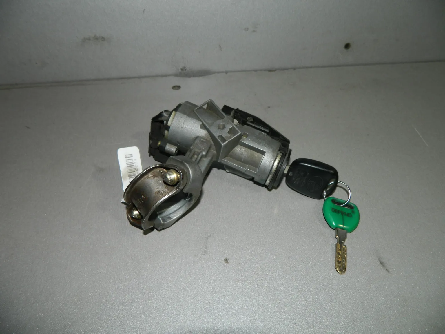 Замок зажигания TOYOTA COROLLA E120 (Б/У) 45990894 45020024