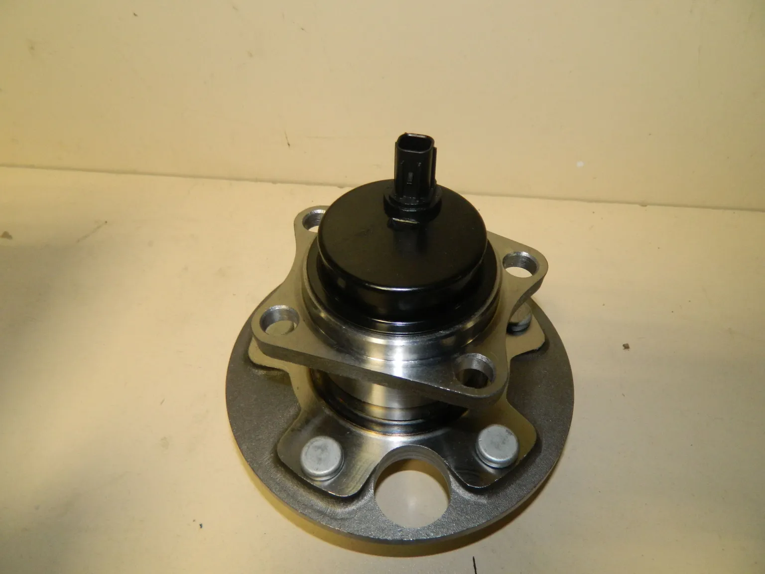 Ступица GENERAL PARTS 4245012090 TOYOTA AURIS E15, TOYOTA COROLLA E15 2006-