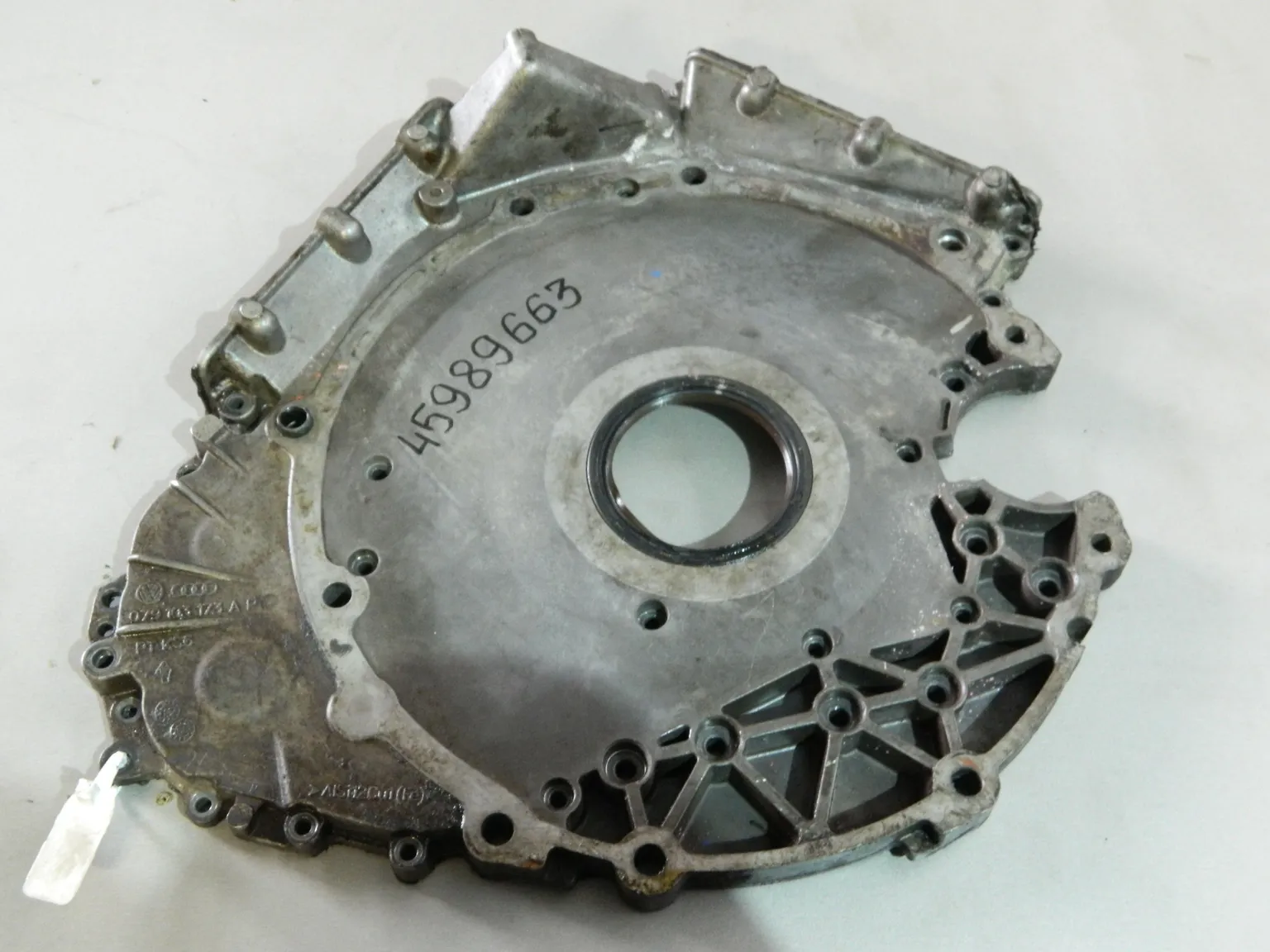 Крышка коленвала AUDI Q7 4L BAR (Б/У)