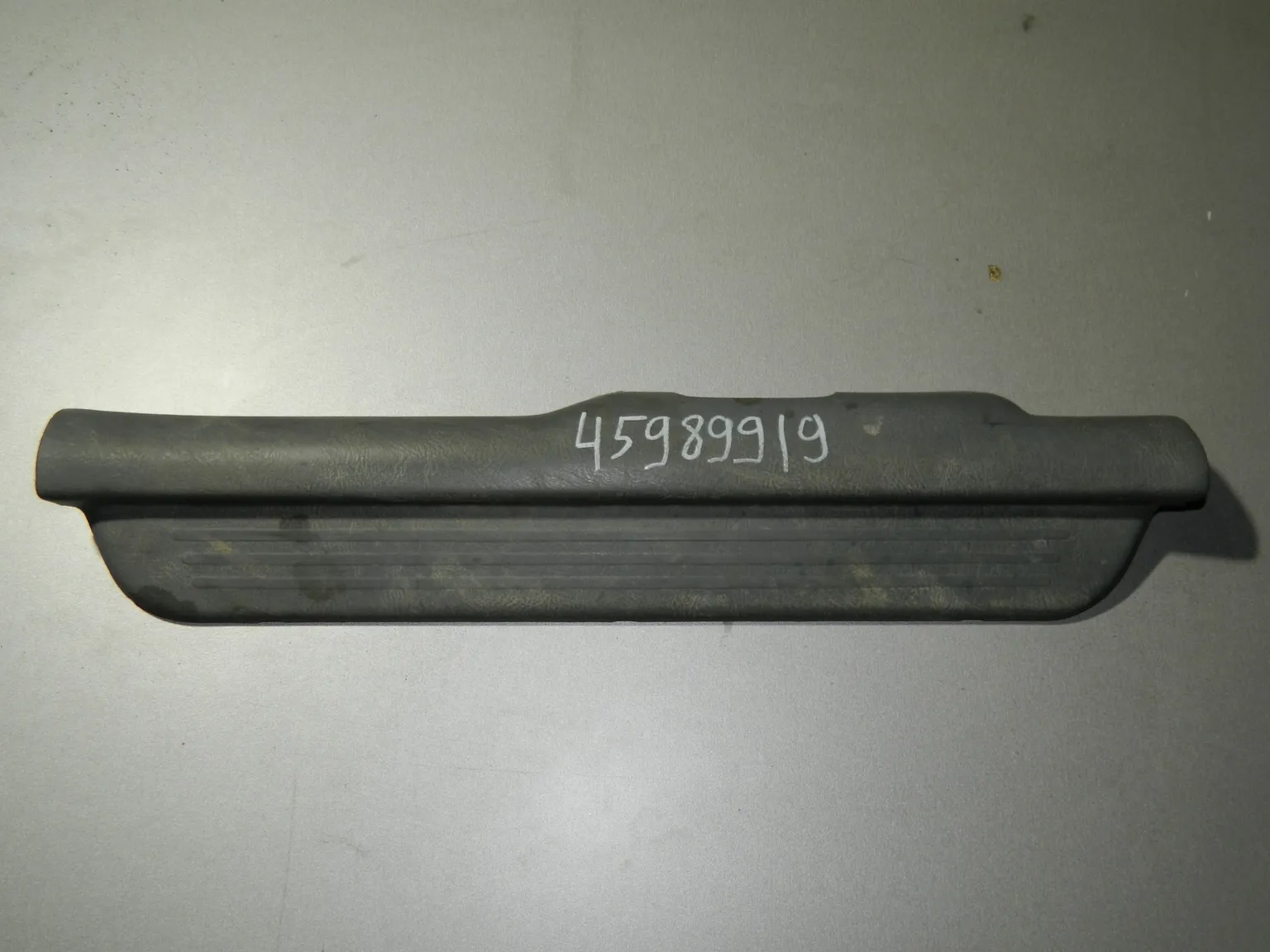 Накладка на порог Перед Лев HYNDAI ACCENT LC Б/У 45989919