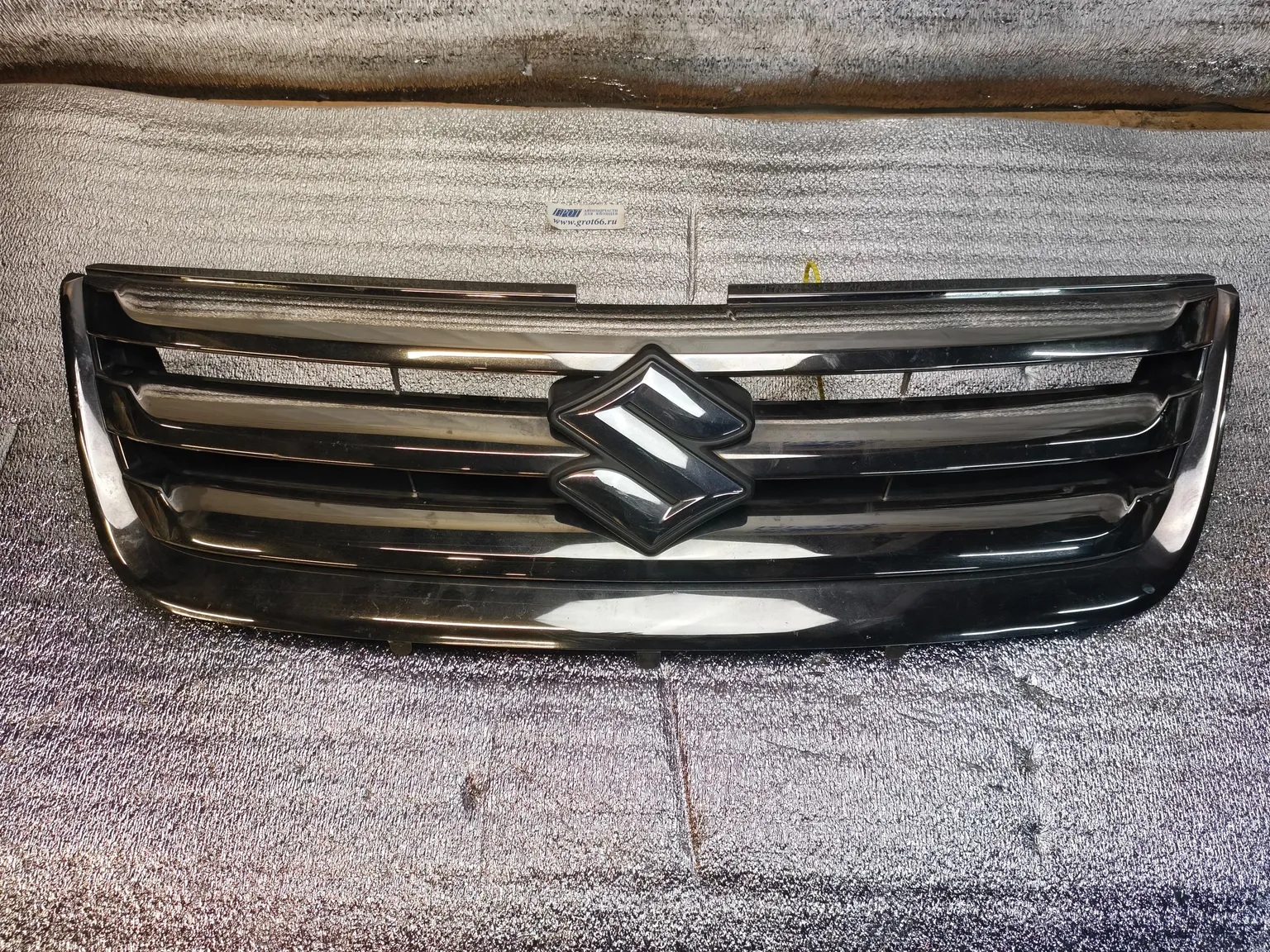 Решетка радиатора SUZUKI GRAND VITARA 10- (Контрактный) 94603239