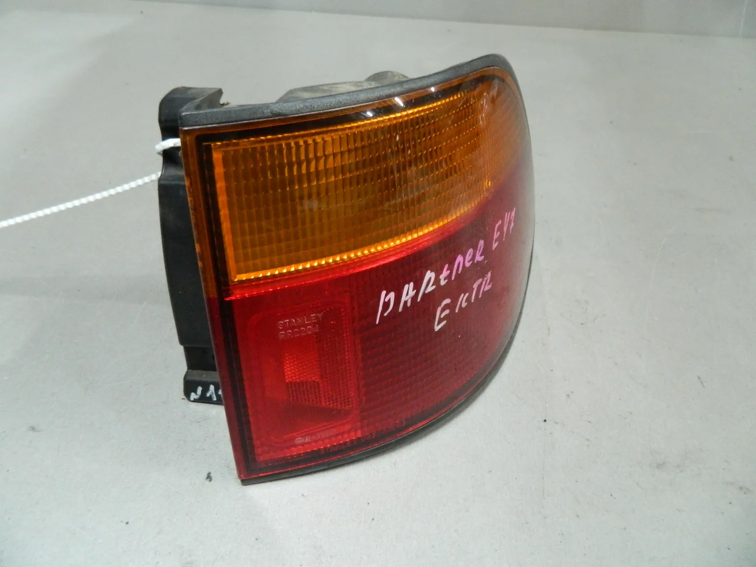 Фонарь HONDA PARTNER EY7 Зад Прав (Контрактный) 68000913