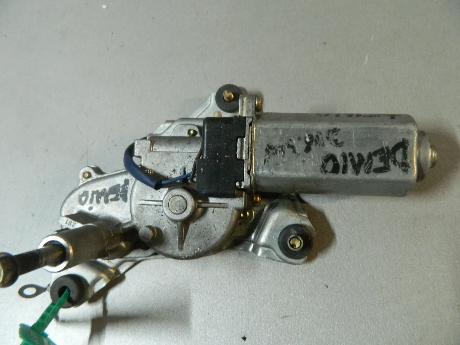 Мотор заднего дворника MAZDA DEMIO DW3W (Контрактный) 81528719