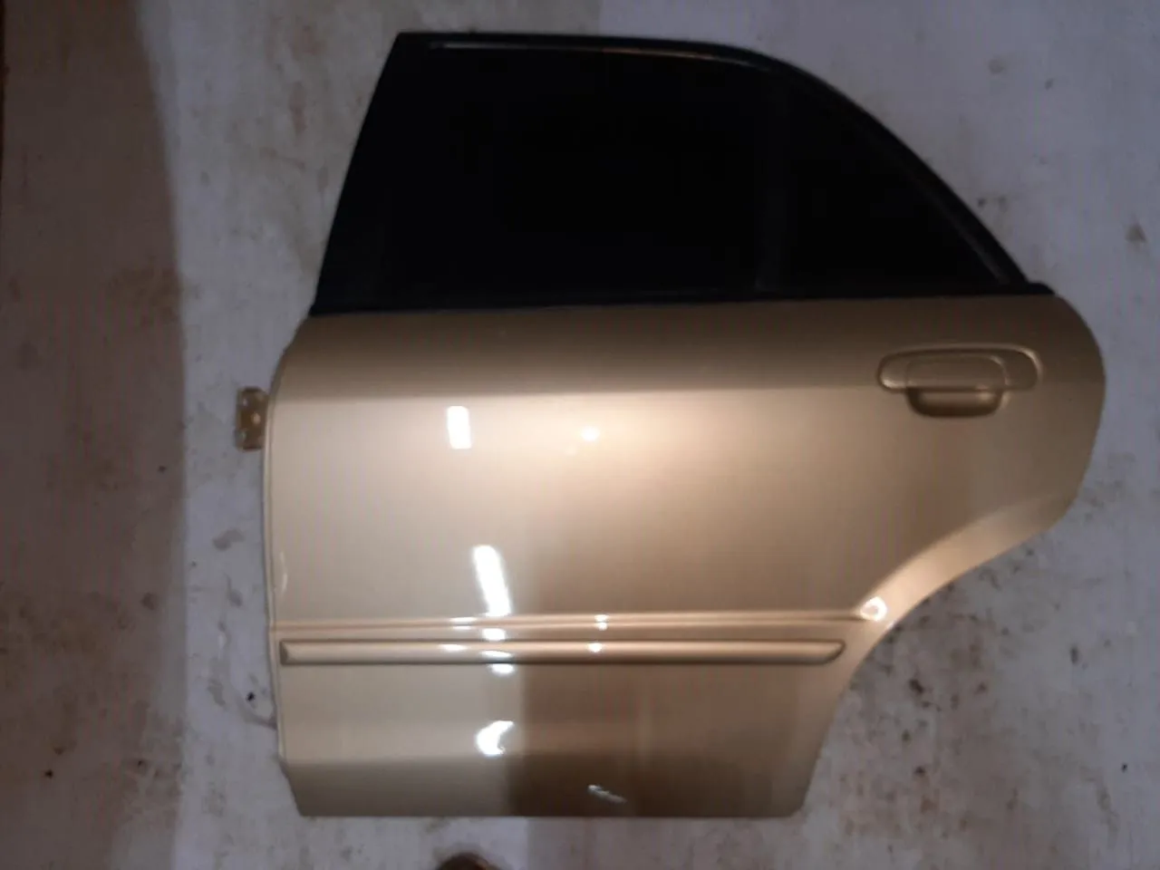 Дверь MAZDA FAMILIA BJ5P Зад Лев (Контрактный)