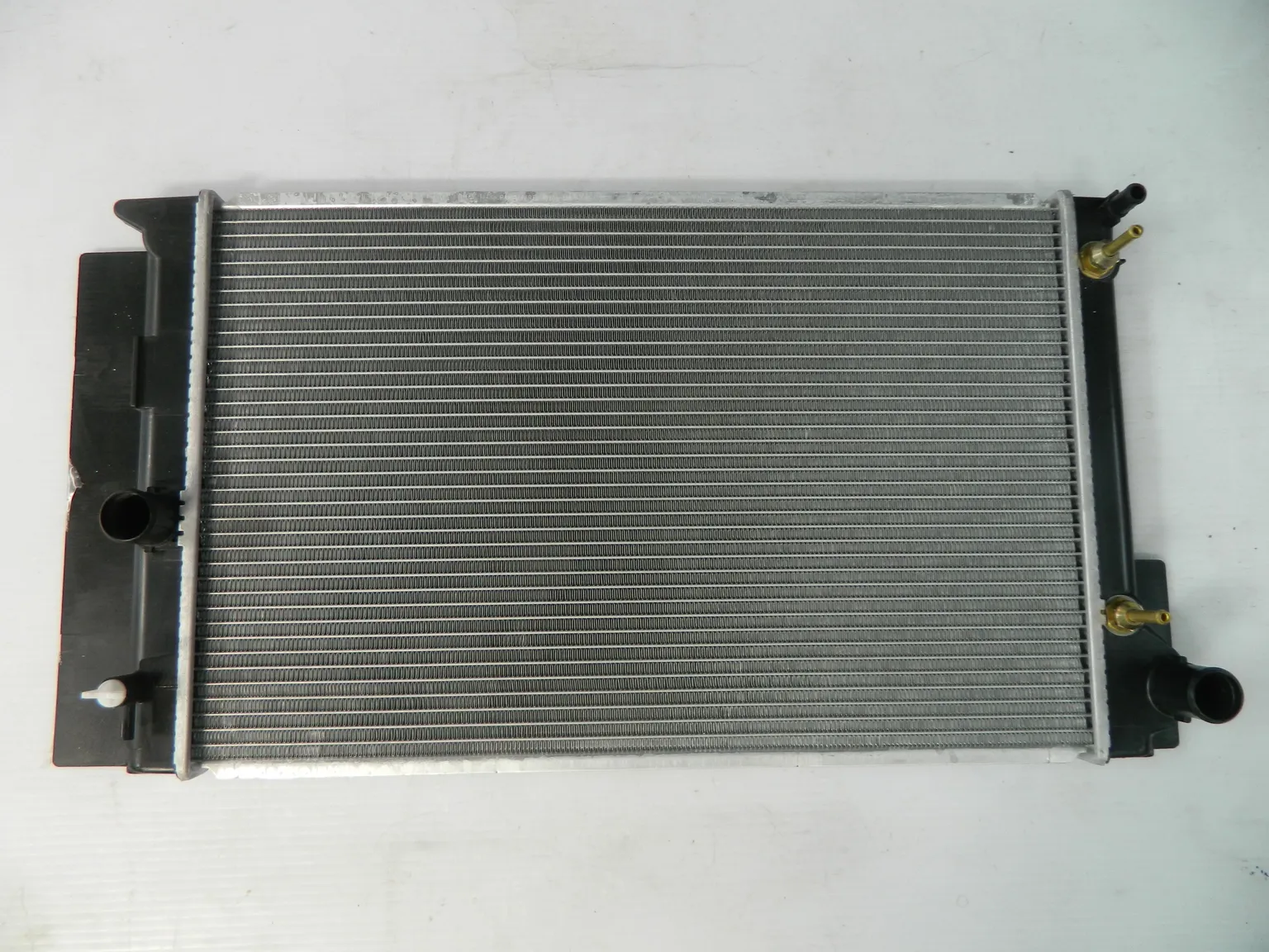 Радиатор охлаждения PANDAPARTS TOY01150 TOYOTA  AURIS, AVENSIS, COROLLA 2006-2013