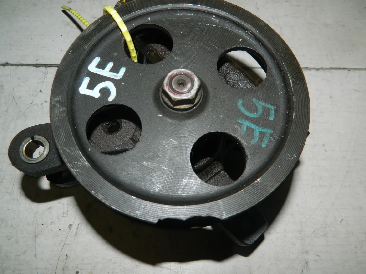 Гидроусилитель руля TOYOTA 5EFE (Контрактный) 79768381