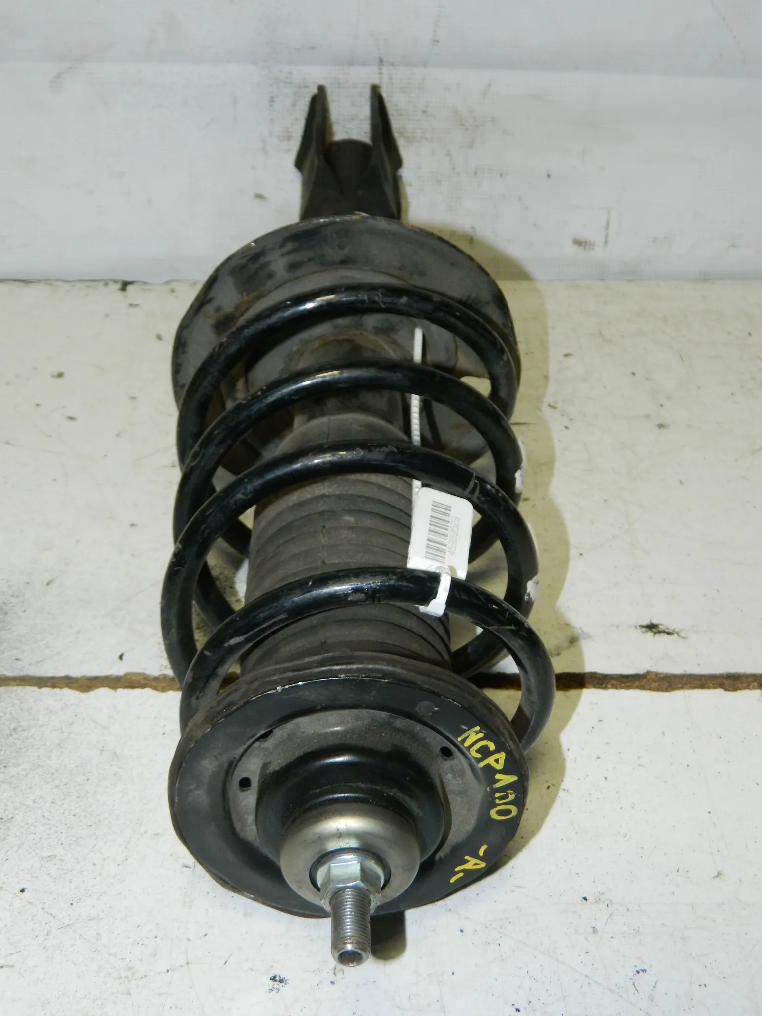 Стойка подвески TOYOTA RACTIS NCP100 1NZ Перед Прав (Кoнтрактный) 45989529 4851052B80