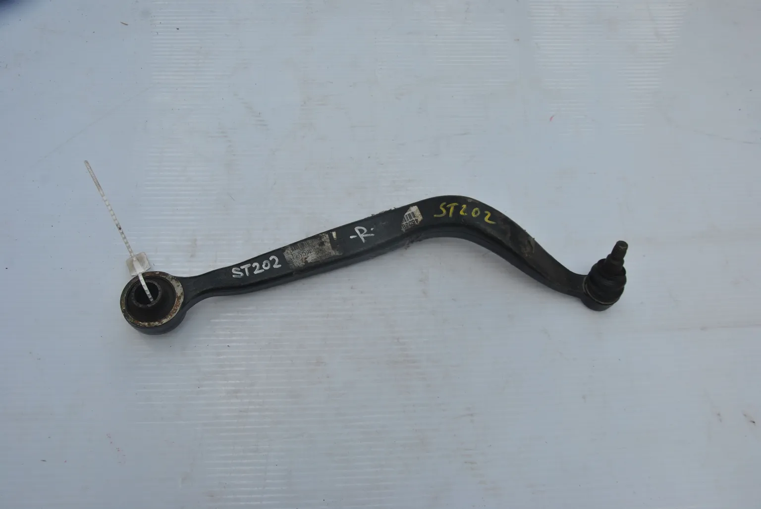 Рычаг подвески TOYOTA CELICA ST202 Перед Прав (Контрактный) 46091391