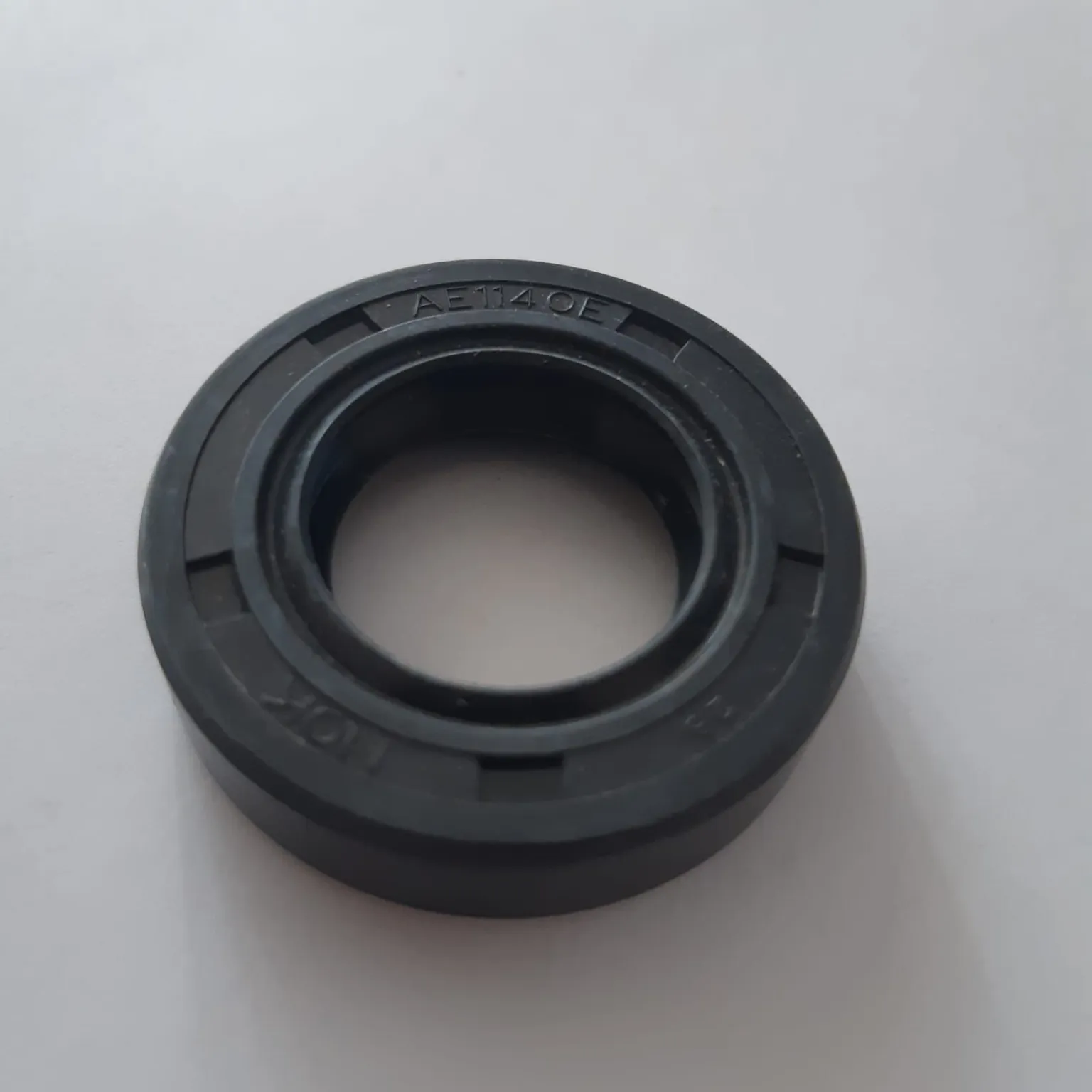 Сальник NOK AE1140E0 22x40x10