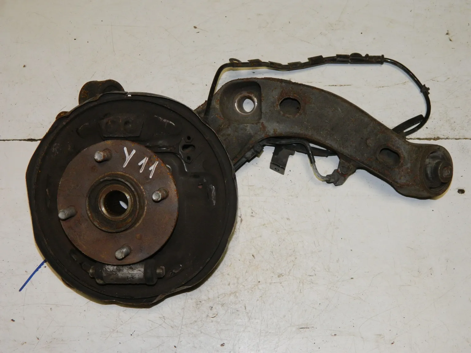 Ступица NISSAN WINGROAD Y11 Зад Лев (Контрактный) 69838384