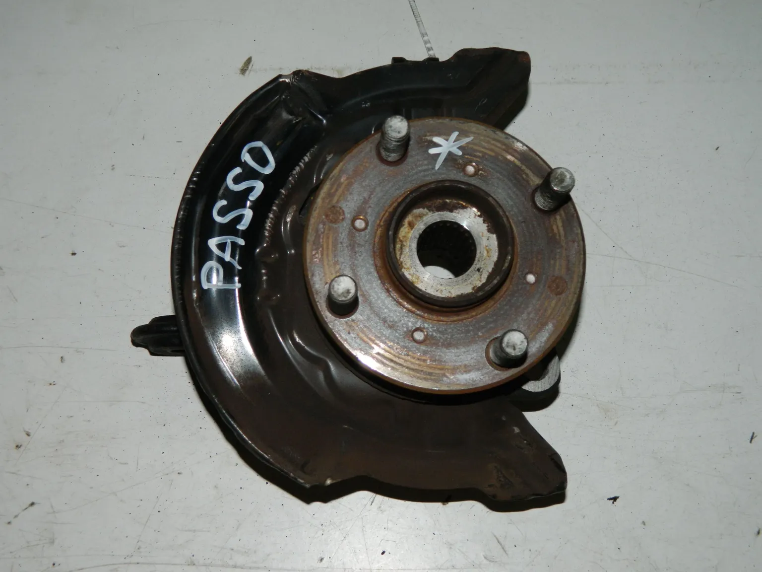 Ступица TOYOTA PASSO KGC10 Перед Прав (Контрактный) 45976368