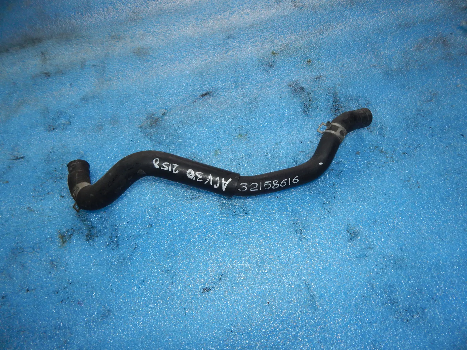 Патрубок TOYOTA CAMRY ACV30 (Контрактный) 32158616