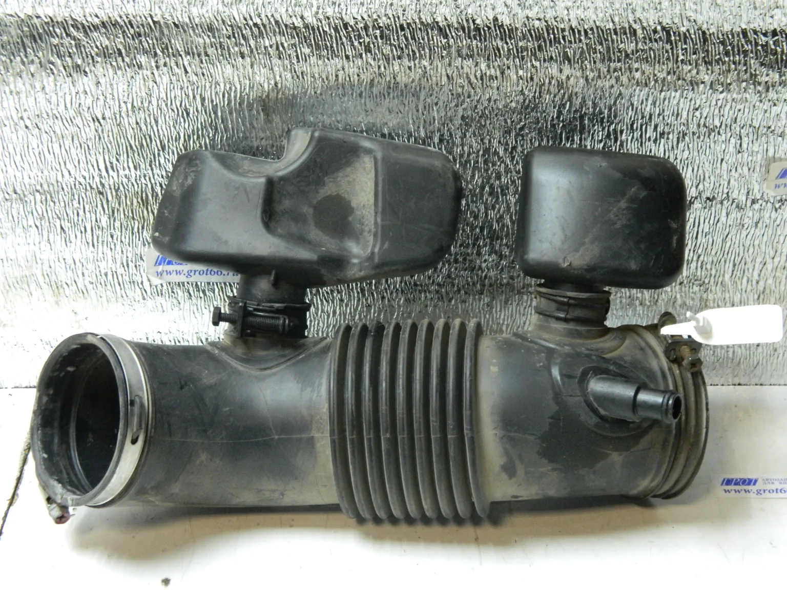 Патрубок воздушного фильтра HYUNDAI EQUUS G6DA, G6DJ (Контактный) 35017729