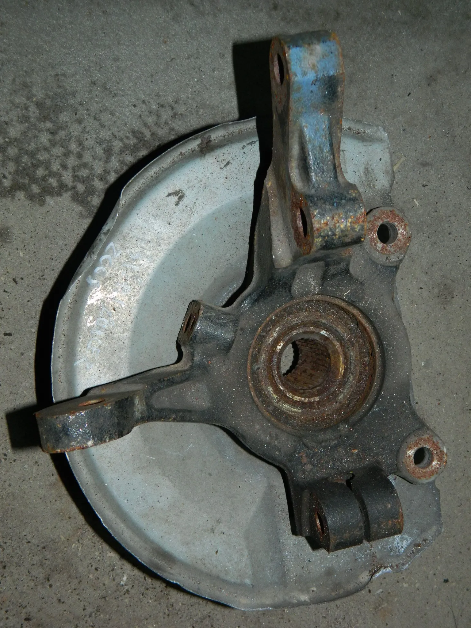 Ступица MITSUBISHI LANCER CY4A Перед Лев (Контрактный) 79591171