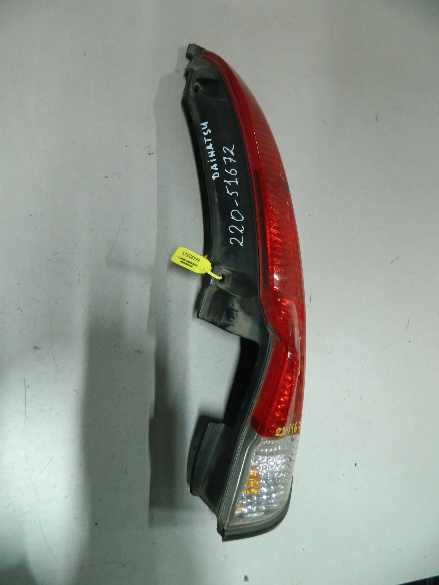 Фонарь DAIHATSU TERIOS KID J131G Зад Прав (Контрактный) 64492515