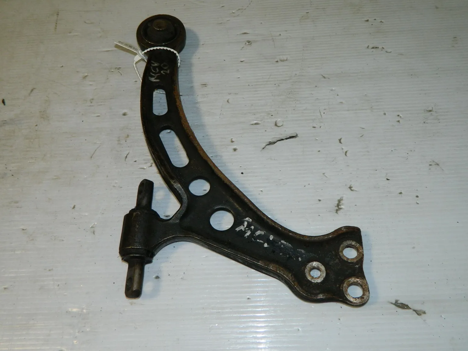 Рычаг подвески LEXUS ES300 MCV20 Перед (Контрактный)