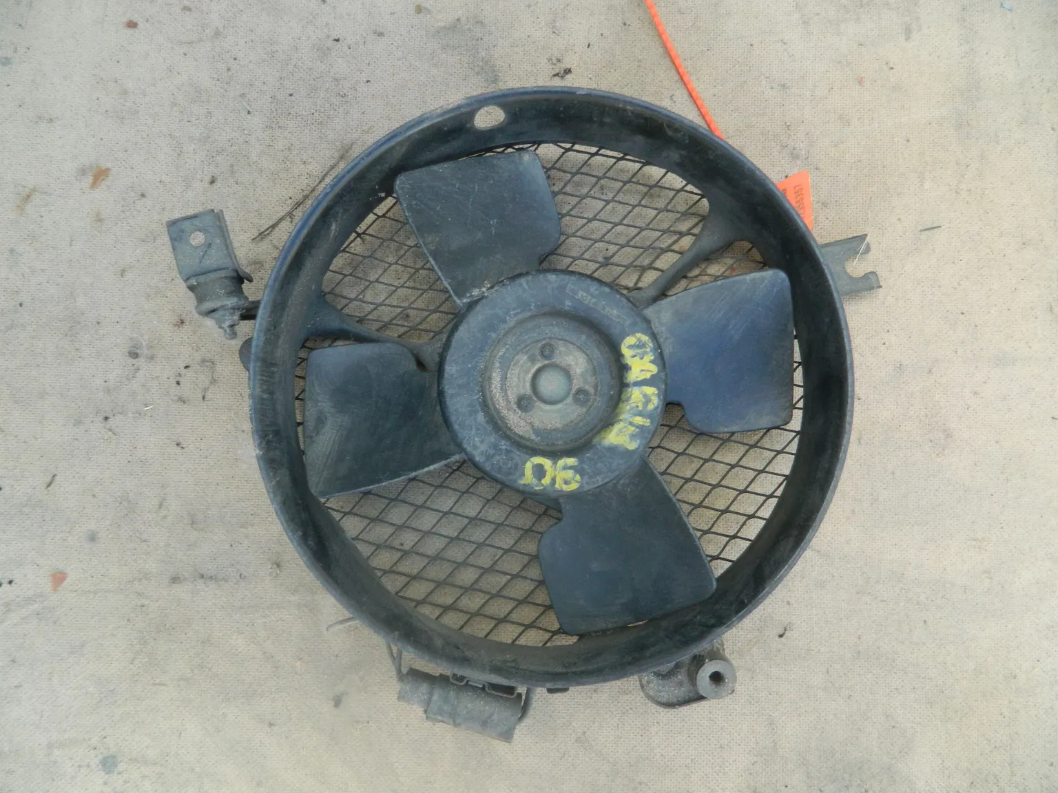 Диффузор радиатора TOYOTA SPRINTER CARIB AE95 (Контрактный) 72355357 8859012170