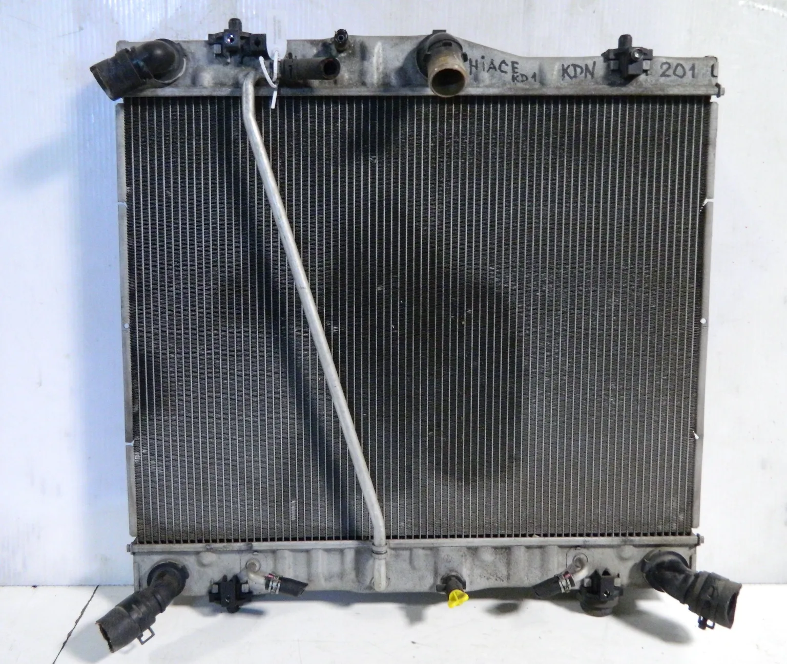Радиатор ДВС TOYOTA HIACE KDH201 (Контрактный) 69586579