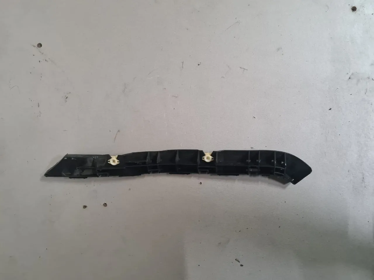 Крепление бампера SUBARU FORESTER SHJ Зад Прав (контрактный) 2711700048