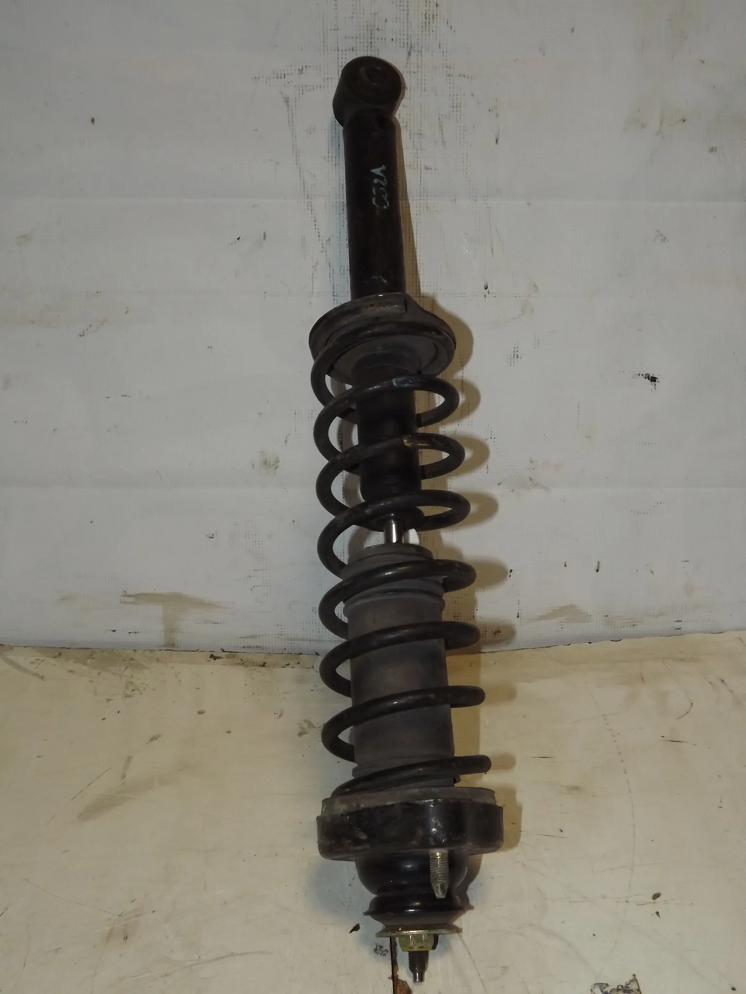 Стойка подвески MITSUBISHI LANCER CJ2A Зад (Контрактный)