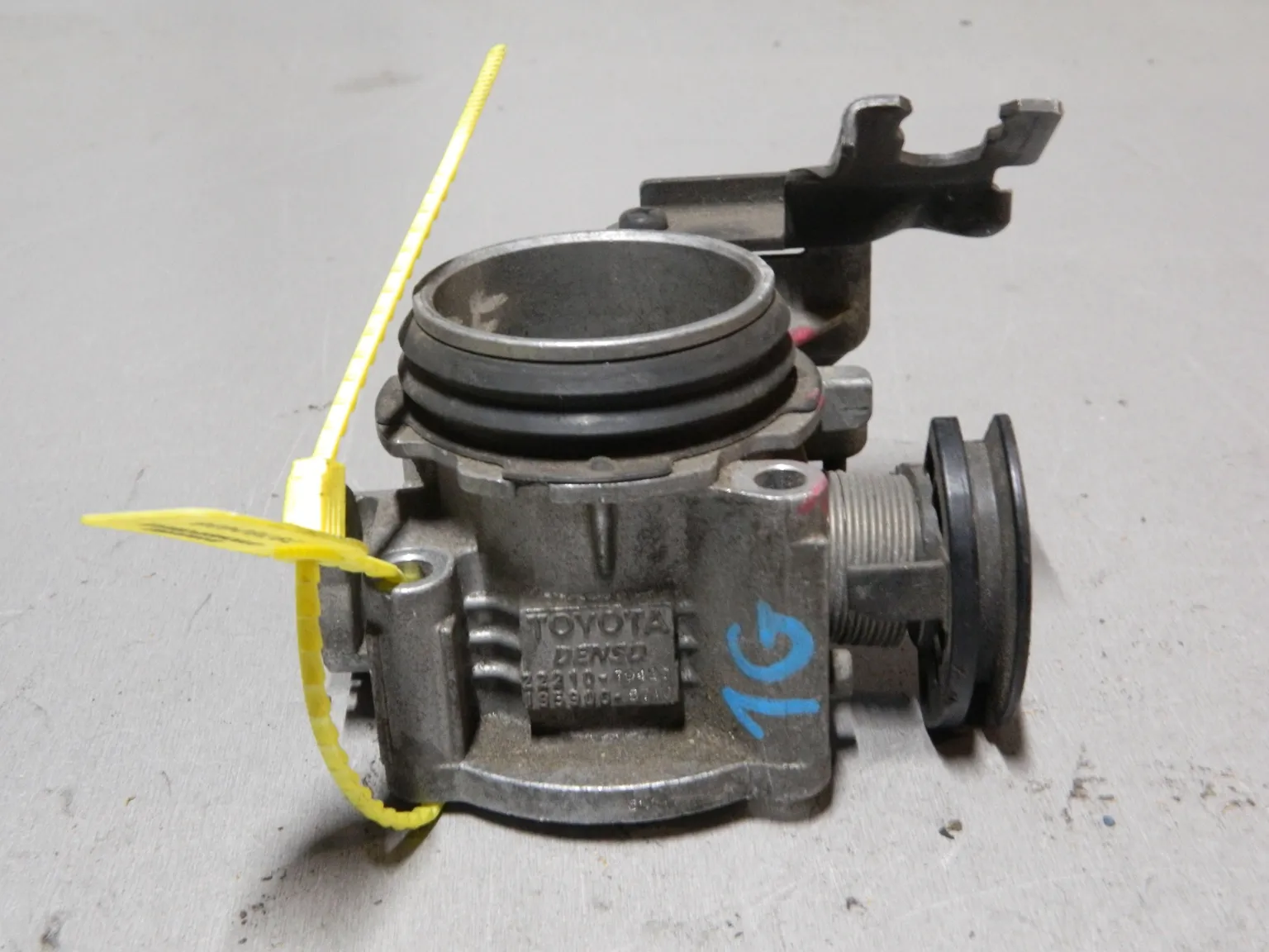 Дроссельная заслонка TOYOTA 1GFE (Контрактный) 79780408