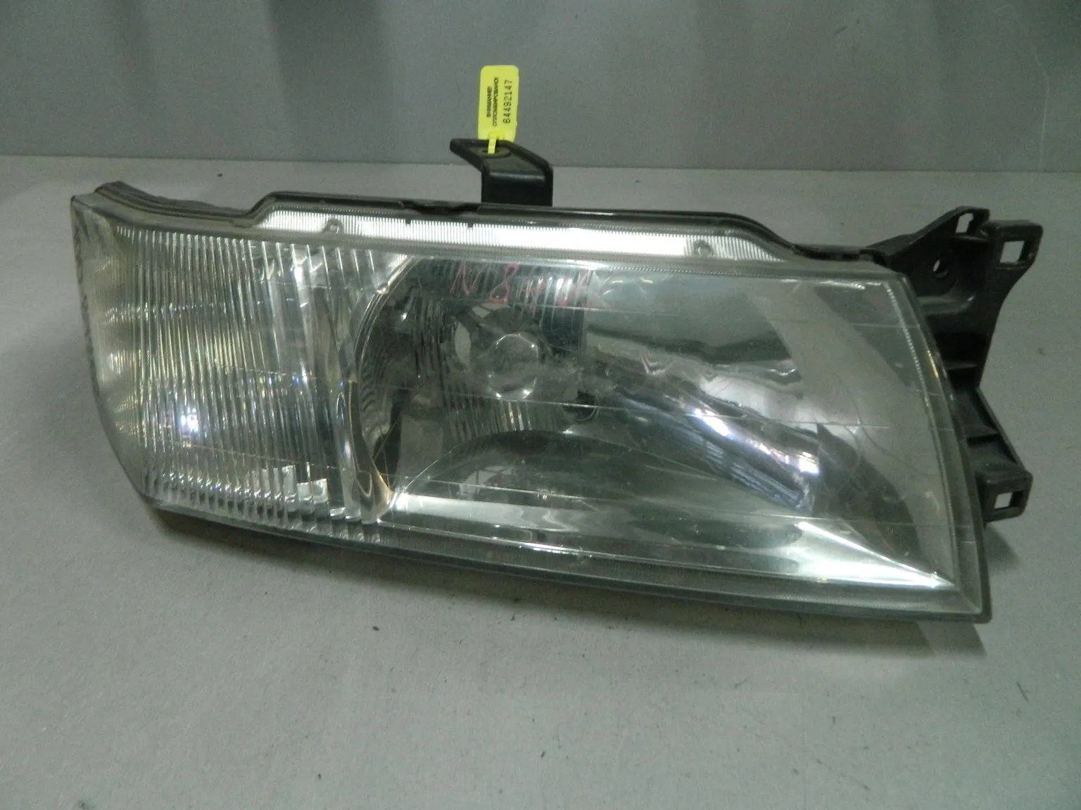 Фара MITSUBISHI CHARIOT N84W Перед Прав (Контрактный) 64492147
