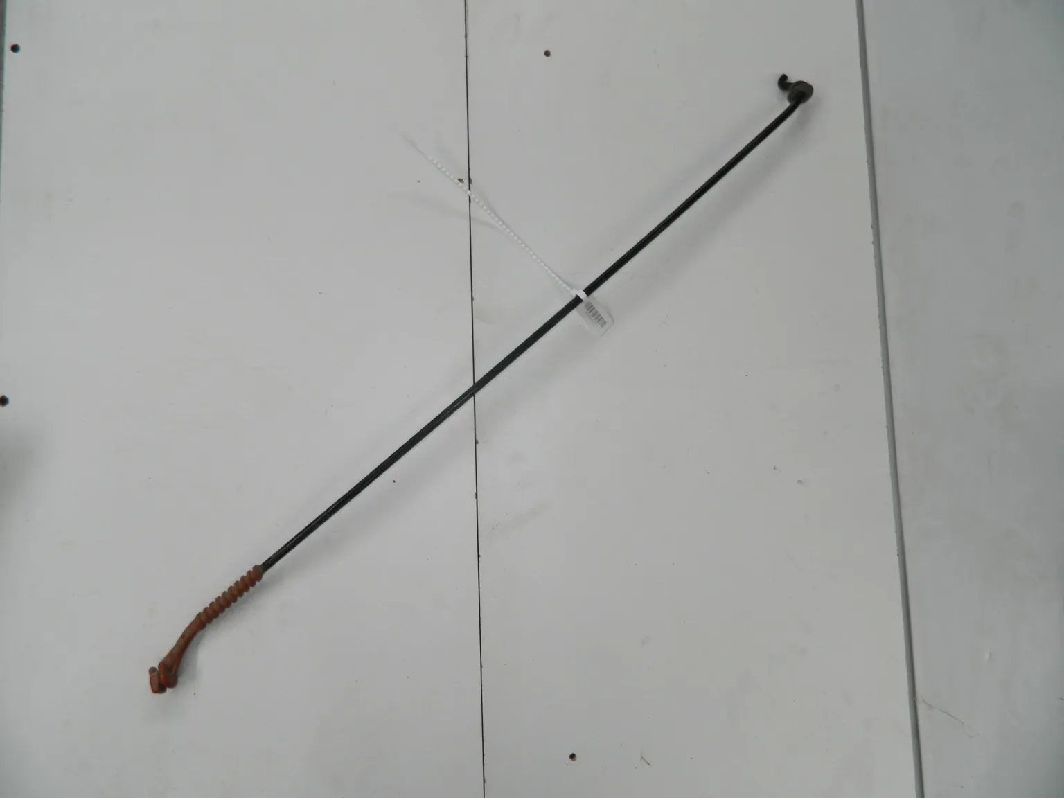 Держатель капота Volkswagen Polo MK5 CFN (Б/У)